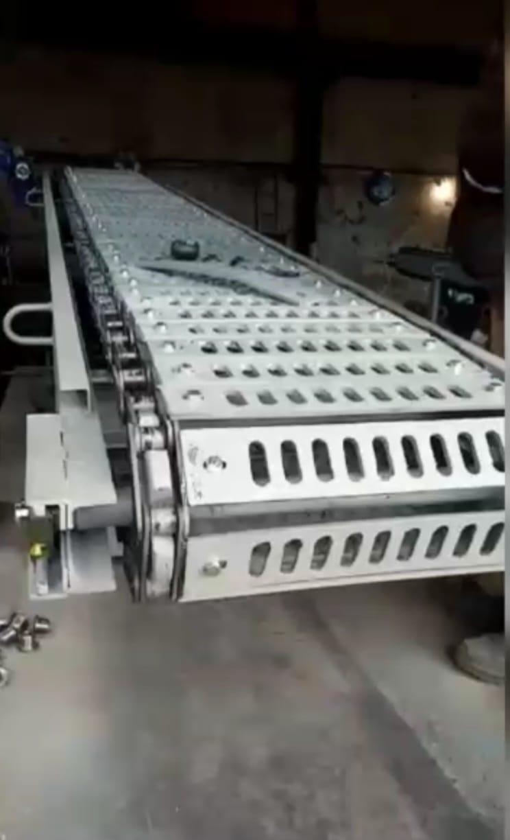 Пластинчатый конвейер для горячих заготовок